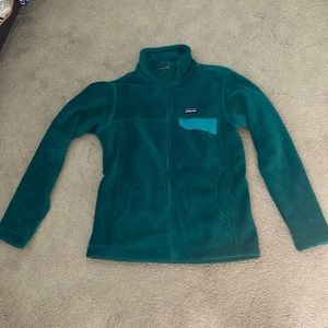 Patagonia emerald color jacket, size women’s medium